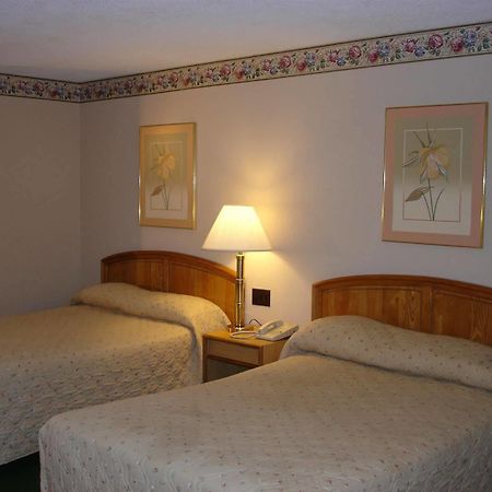 Bravo Inn Greensboro Jamestown Rum bild